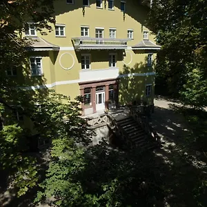 Hotel Quintana, Kunzing